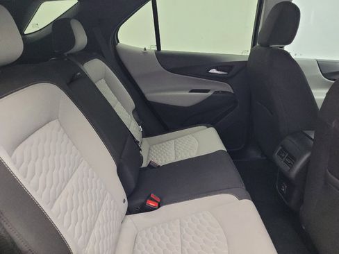 Used 2021 Chevrolet Equinox LS AWD/4WD image 19