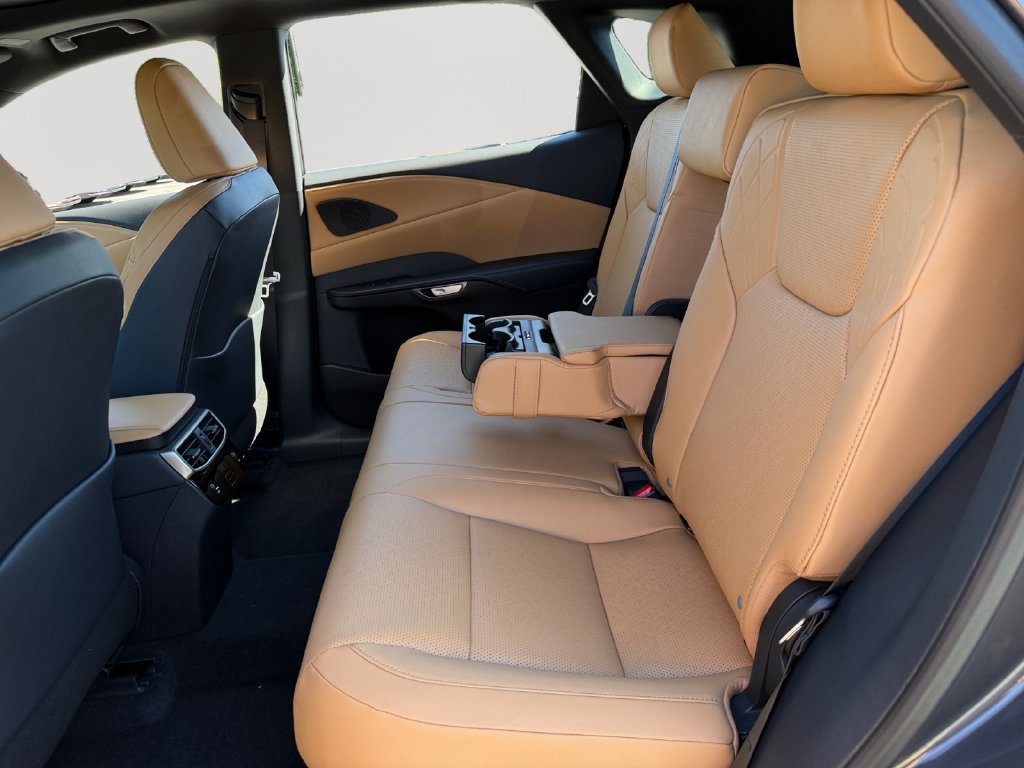 New 2026 Lexus RX 350 AWD/4WD image 8