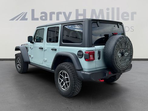 Used 2024 Jeep Wrangler Unlimited Rubicon w/ Safety Group AWD/4WD image 3