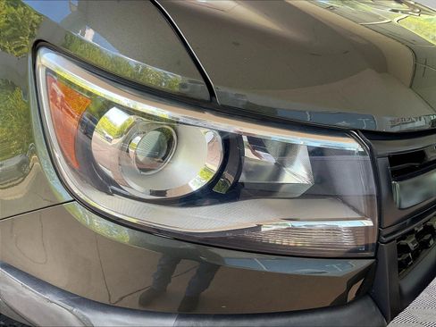 Used 2017 Chevrolet Colorado ZR2 w/ LPO, Premium Interior Package AWD/4WD image 30