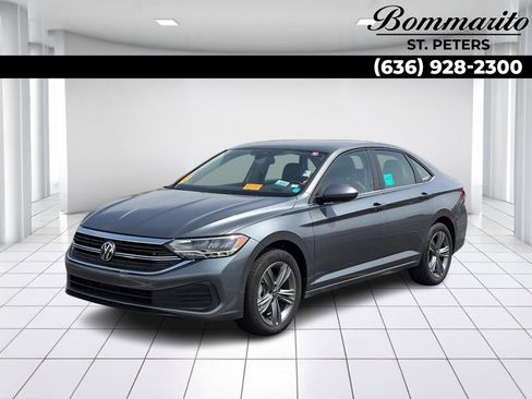 Used 2024 Volkswagen Jetta SE FWD image 1