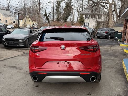 Used 2018 Alfa Romeo Stelvio Ti AWD/4WD image 4