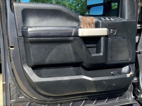 Used 2019 Ford F250 Lariat w/ Lariat Value Package AWD/4WD image 22