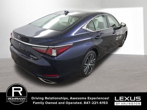 Used 2025 Lexus ES 350 350 image 3