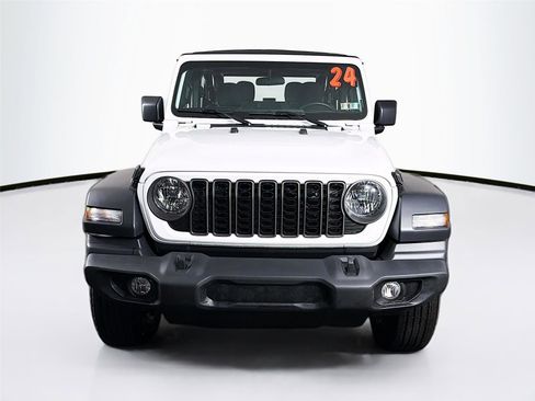 Used 2024 Jeep Wrangler Sport AWD/4WD image 2