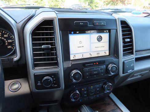 Used 2018 Ford F150 Lariat image 24