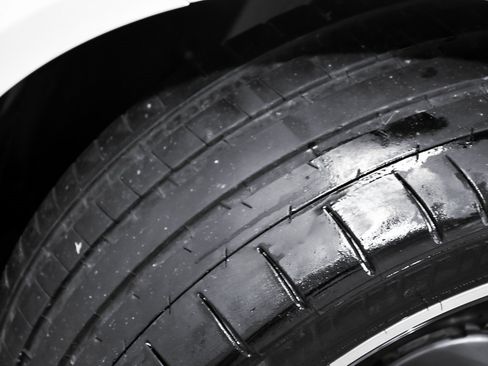 Used 2018 Mercedes-Benz AMG GT Roadster image 98