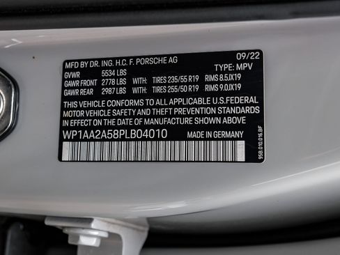 Used 2023 Porsche Macan AWD/4WD image 73
