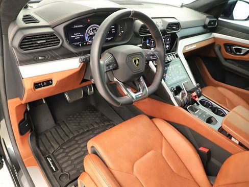 Used 2020 Lamborghini Urus image 15