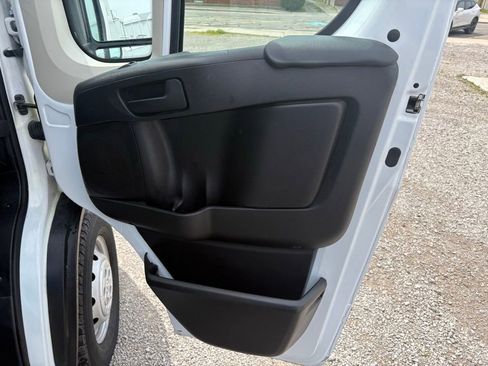 Used 2021 RAM ProMaster 2500 w/ Convenience Group FWD image 15