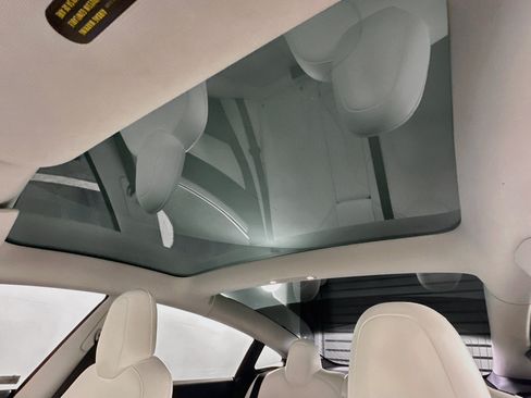Used 2019 Tesla Model 3 Standard Range Plus RWD image 24