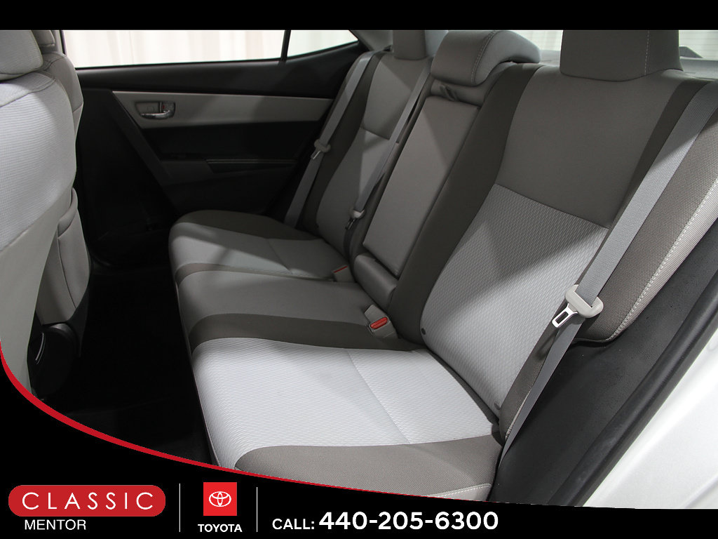 Used 2018 Toyota Corolla LE FWD image 17