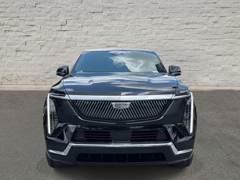 Certified 2025 Cadillac Escalade IQ Luxury 2 w/ LPO, Premium Carpet Package AWD/4WD image 7