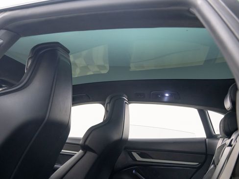 Certified 2022 Porsche Taycan Turbo S image 19