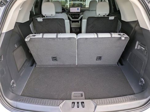 Certified 2026 Ford Explorer Platinum w/ LUX Leather Package image 21