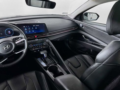 Certified 2025 Hyundai Elantra Limited image 24