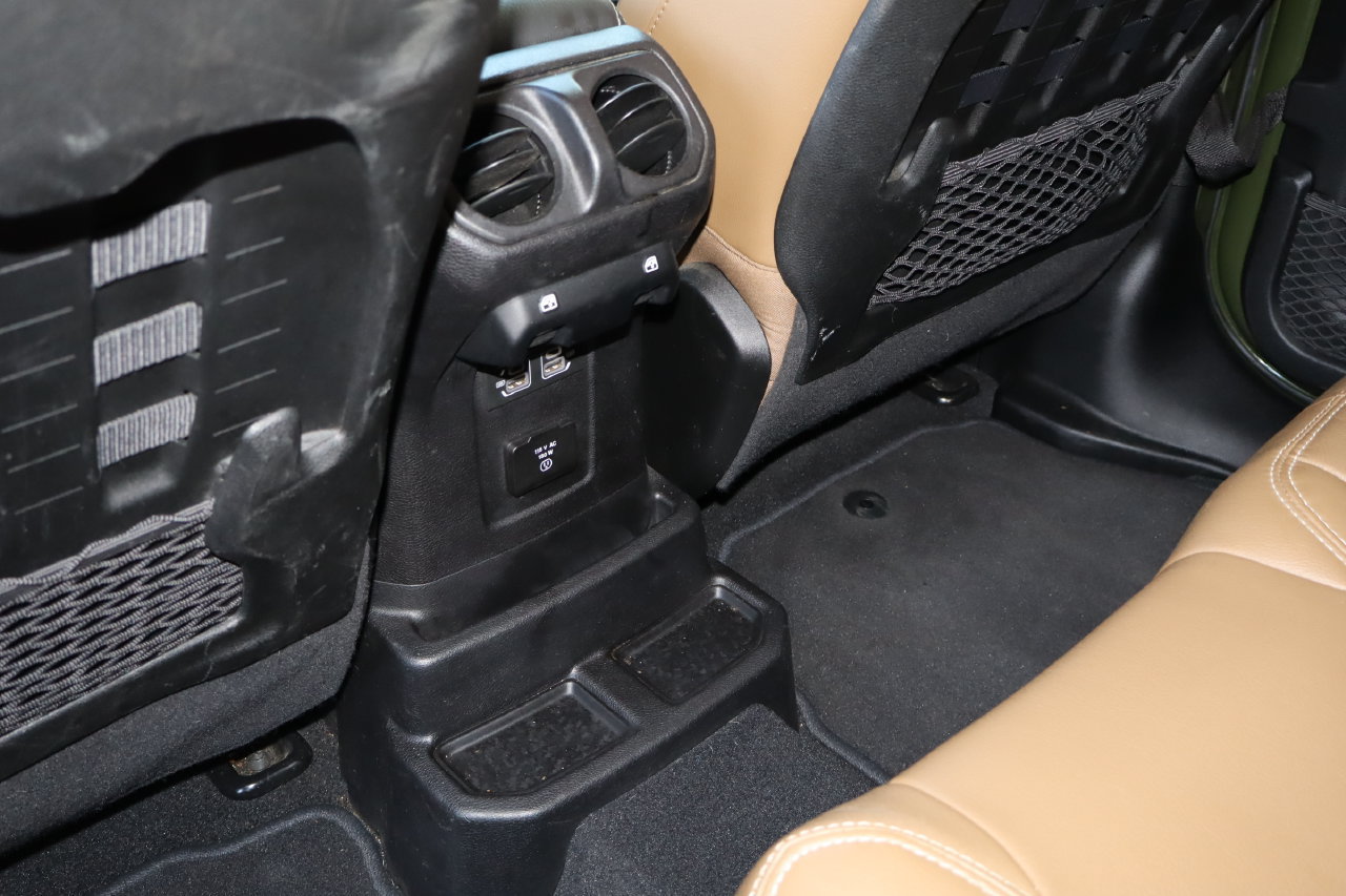 Used 2021 Jeep Wrangler Unlimited Rubicon AWD/4WD image 17