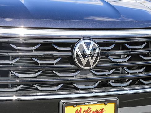 New 2026 Volkswagen Atlas Cross Sport SE FWD image 5