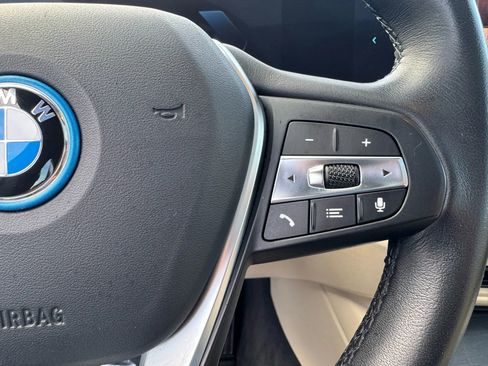 Used 2023 BMW i4 eDrive40 image 31