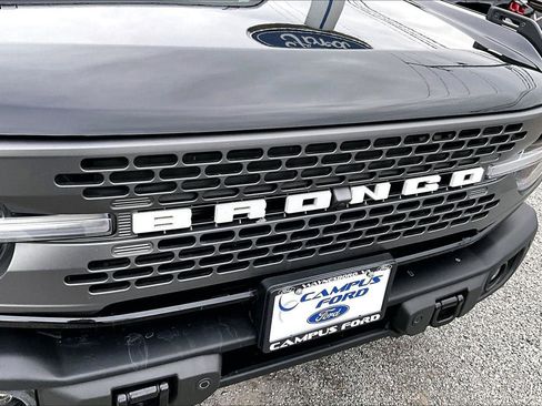 Used 2023 Ford Bronco Badlands image 27