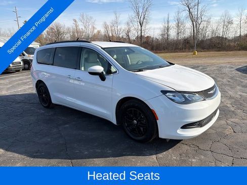 Used 2021 Chrysler Voyager Lxi image 8