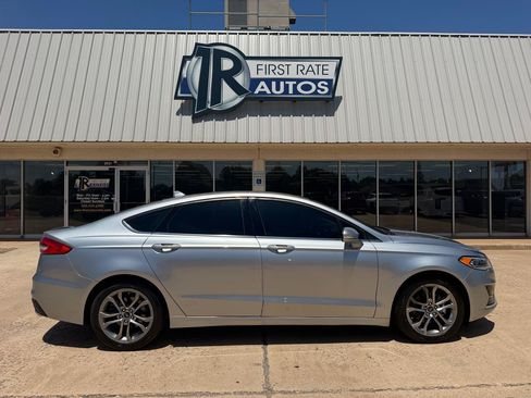 Used 2020 Ford Fusion SEL FWD image 9