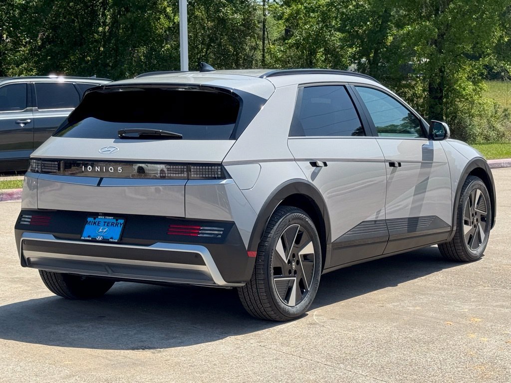New 2025 Hyundai Ioniq 5 SEL RWD image 14