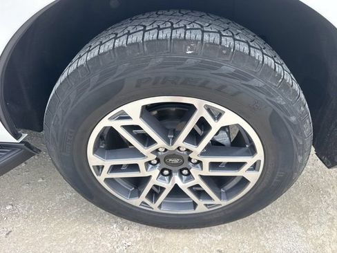 Used 2025 Ford Expedition Active AWD/4WD image 27