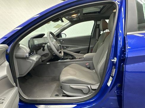 New 2025 Hyundai Elantra SEL w/ Cargo Package image 9