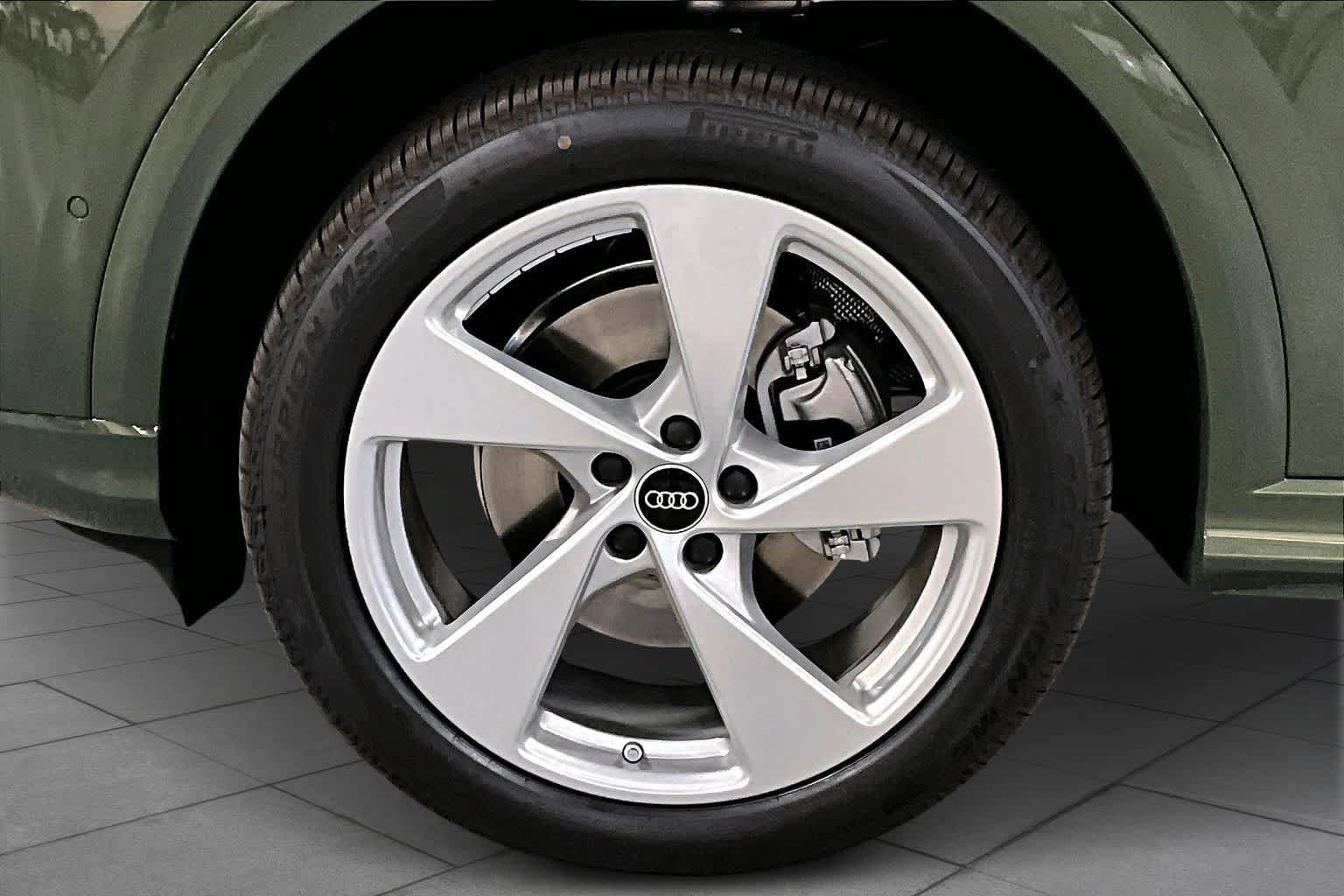 Used 2026 Audi Q5 Premium w/ Premium Plus AWD/4WD image 11