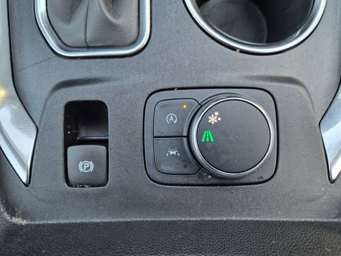 Used 2023 Chevrolet Traverse LT FWD image 33
