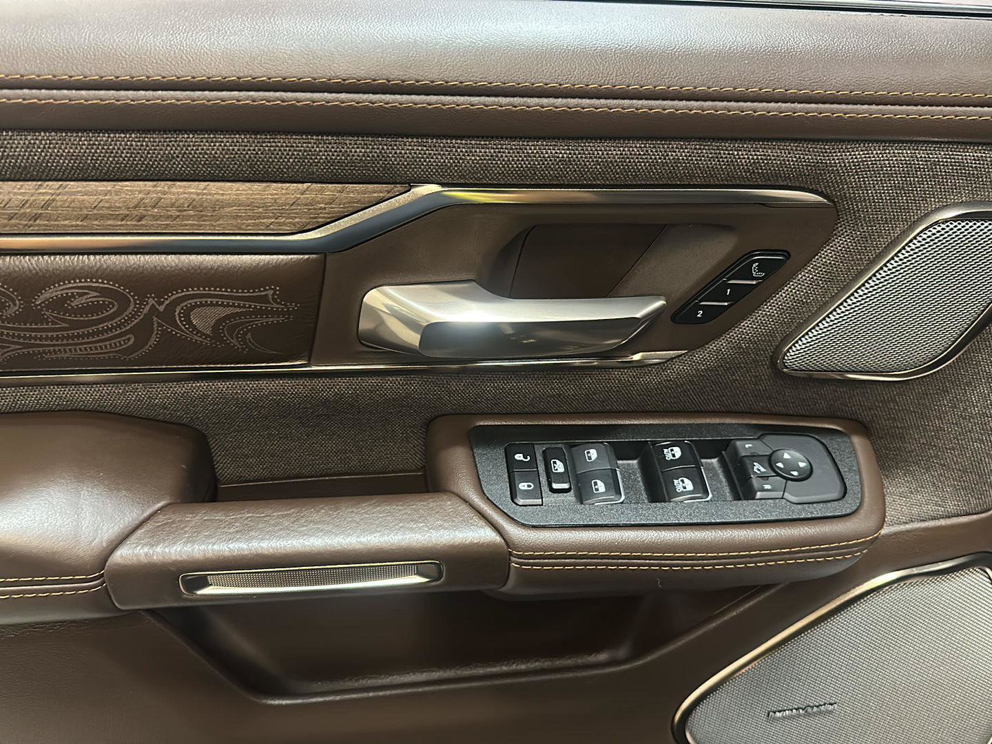 Used 2025 RAM 1500 Limited AWD/4WD image 19