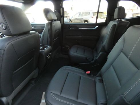 New 2026 GMC Acadia Elevation w/ Elevation Premium Package image 13