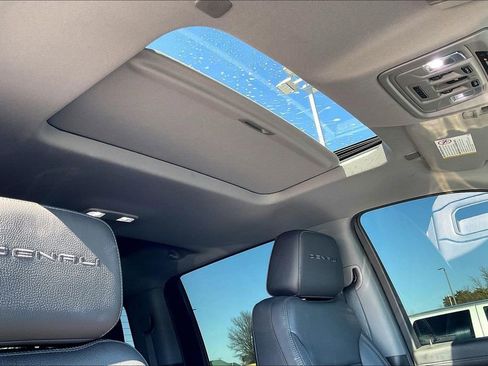 Used 2020 GMC Sierra 2500 Denali w/ Denali Ultimate Package image 23