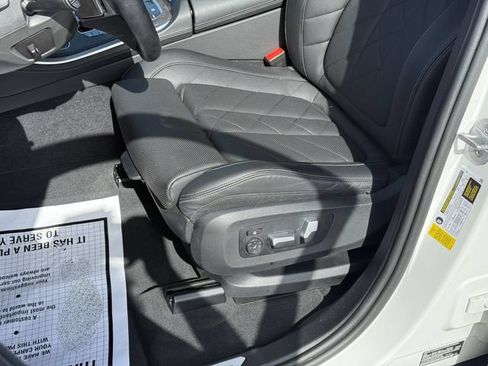 Used 2024 BMW X5 sDrive40i w/ Premium Package RWD image 15