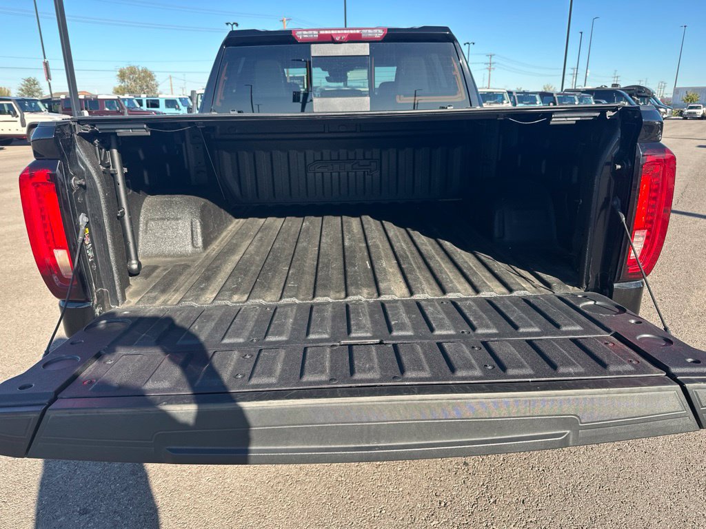 Used 2024 GMC Sierra 1500 AT4 w/ Technology Package AWD/4WD image 8