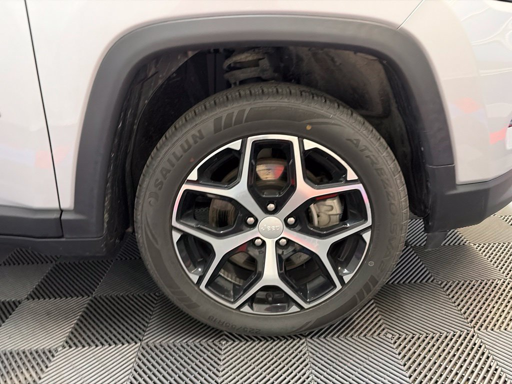 Used 2024 Jeep Compass Limited AWD/4WD image 26