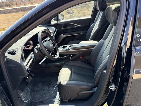 Used 2024 Cadillac Lyriq Luxury w/ LPO, Floor Liner Package image 16