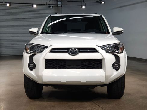 Used 2021 Toyota 4Runner SR5 Premium w/ Moonroof Package image 2