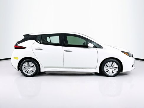 Used 2022 Nissan Leaf S FWD image 10
