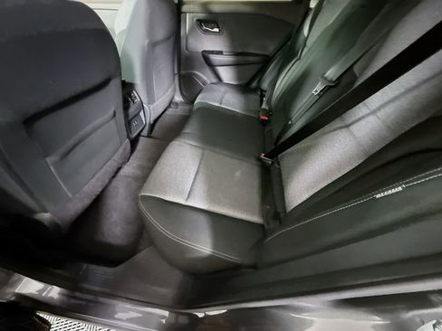Used 2022 Nissan Rogue SV FWD image 25