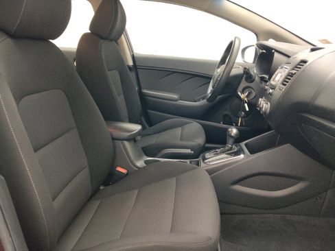 Used 2017 Kia Forte LX FWD image 21