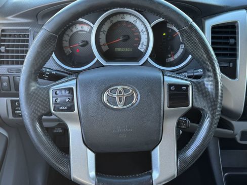 Used 2013 Toyota Tacoma PreRunner w/ SR5 Pkg image 13