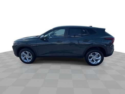 New 2026 Chevrolet Trax LS w/ LS Convenience Package FWD image 5