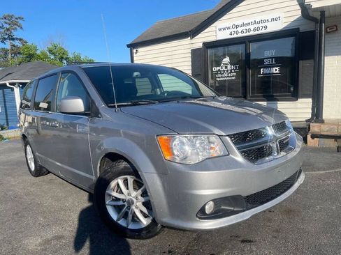 Used 2019 Dodge Grand Caravan SXT FWD image 1