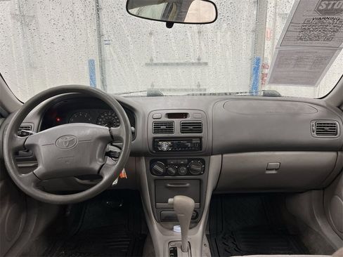 Used 2002 Toyota Corolla LE image 10