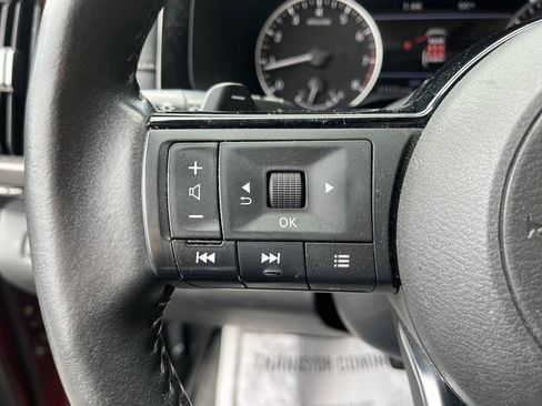 Used 2024 Nissan Pathfinder SL AWD/4WD image 29