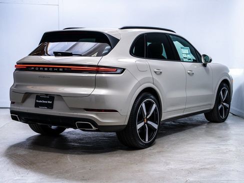 New 2026 Porsche Cayenne image 7