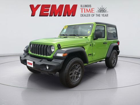 Used 2025 Jeep Wrangler Sport AWD/4WD image 4