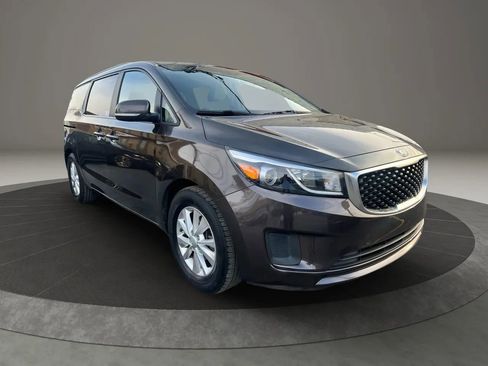 Used 2016 Kia Sedona LX w/ Option Group 020 image 3